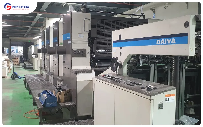 Vì sao doanh nghiệp nên chọn trực tiếp Xưởng In Phúc Gia thay vì qua AgencyThương mại